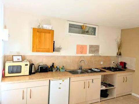 Cuisine équipée appartement Côté Oliviers La Villa Jasmin Montauroux