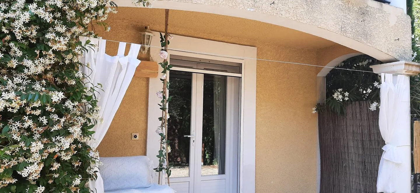 Terrasse côté Oliviers