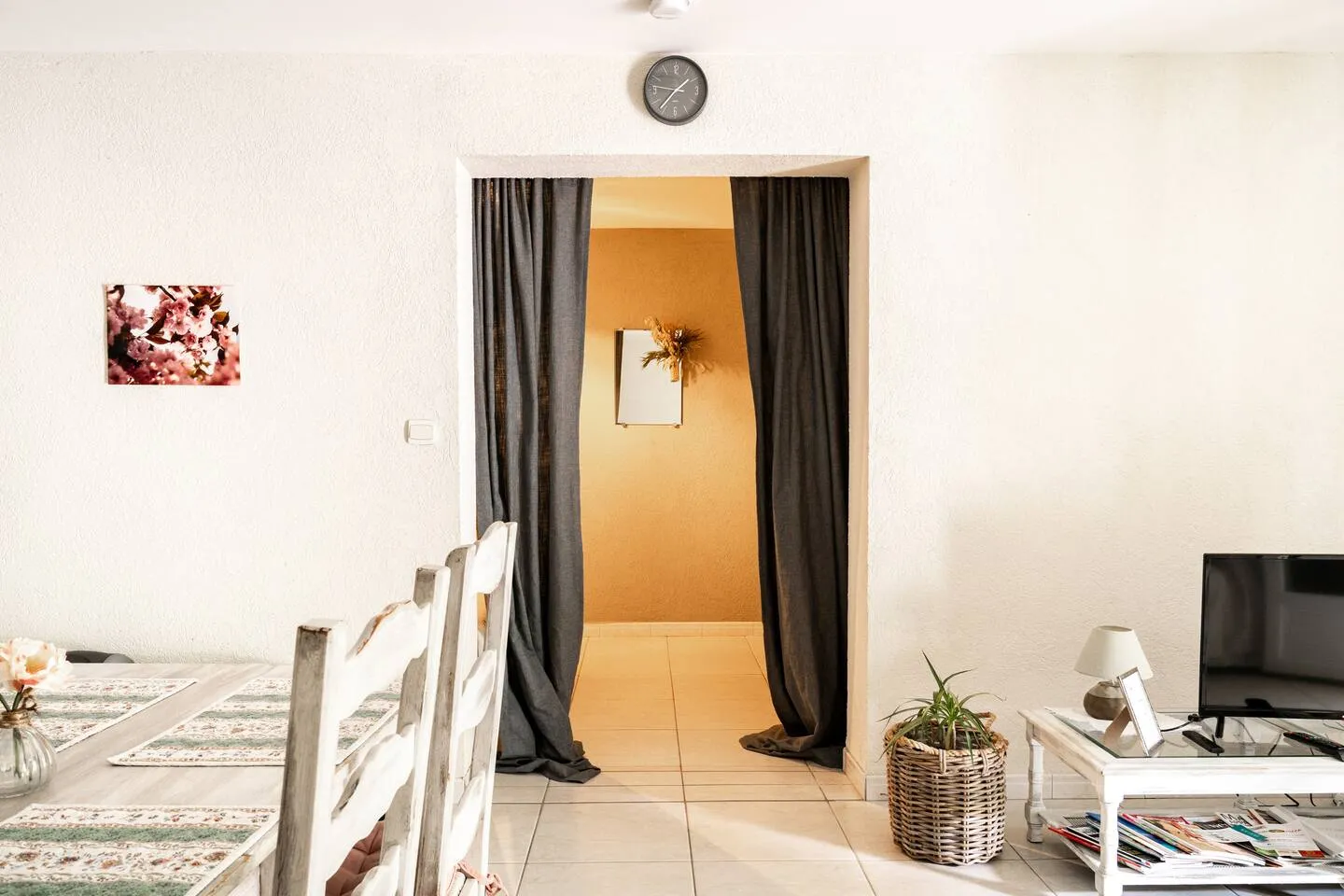 Entrée de la chambre côté piscine